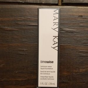 Mary Kay Makeup - Mary Kay Luminous-wear Mary Kay Makeup - Mary Kay Luminous-wear